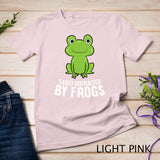 Frog Spirit Animal Easily Distracted By Frogs Pullover Hoodie T-Shirt