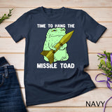 Funny Christmas Pun Festive Mistletoe Frog Toad T-Shirt