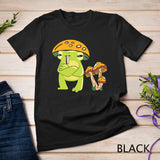 Funny frogs Kawaii Frog with Mushrooms Pullover Hoodie T-Shirt