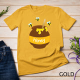 Honey Pot Cute Bee Buzzing Beehive Flying Funny Beekeeping T-Shirt