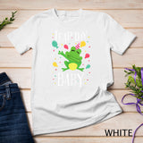Leap Day Baby Birthday Gift February 29th Leap Year Frog T-Shirt
