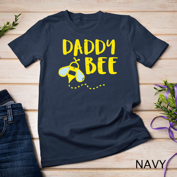 Mens Daddy Bee Family Matching Beekeeping Dad Papa Men T-Shirt