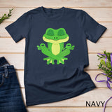 Womens Kambo Jungle Medicine Sapo Tree Frog Quote Design T-Shirt