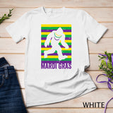 Bigfoot Sasquatch Mardi Gras Beads Fat Tuesday Festival T-Shirt