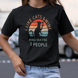 Funny I Like Cats Wine And Maybe 3 People Cats Wine Lover T-Shirt