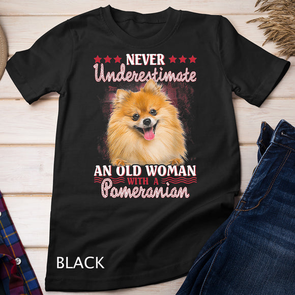 Never Underestimate An Old Woman With Pomeranian T-Shirt