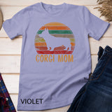 Retro Corgi Mom Gift Dog Mother Pet Welsh Corgi Mama T-Shirt