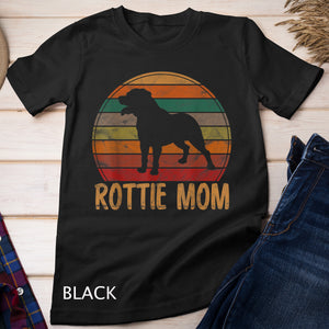 Retro Rottweiler Mom Gift Rott Dog Mother Pet Rottie Mama T-Shirt